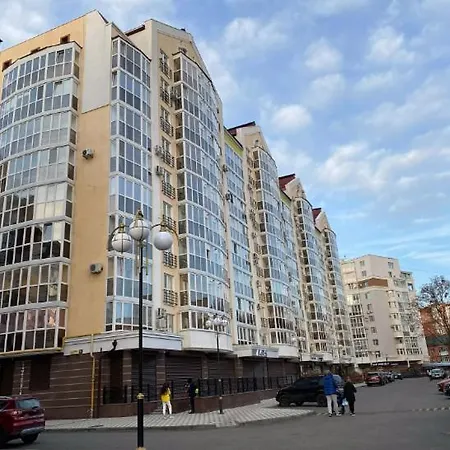 Apartpoltava: Cozy Apartment with Panoramic Balcony Exterior photo