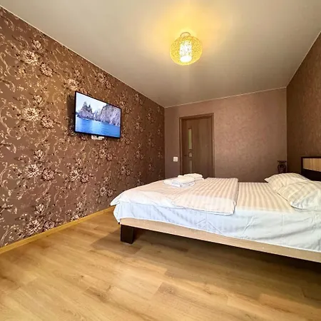 Apartpoltava: Cozy Apartment with Panoramic Balcony Exterior photo