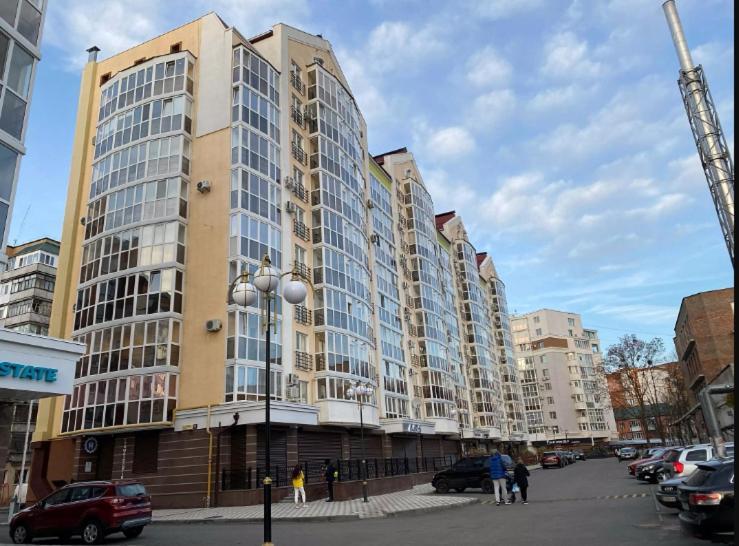 Apartment Apartpoltava: Cozy With Panoramic Balcony *