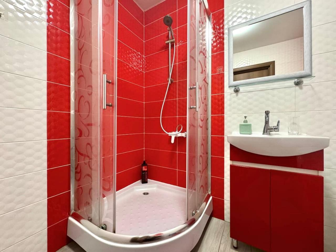 Apartpoltava: Cozy With Panoramic Balcony Poltava
