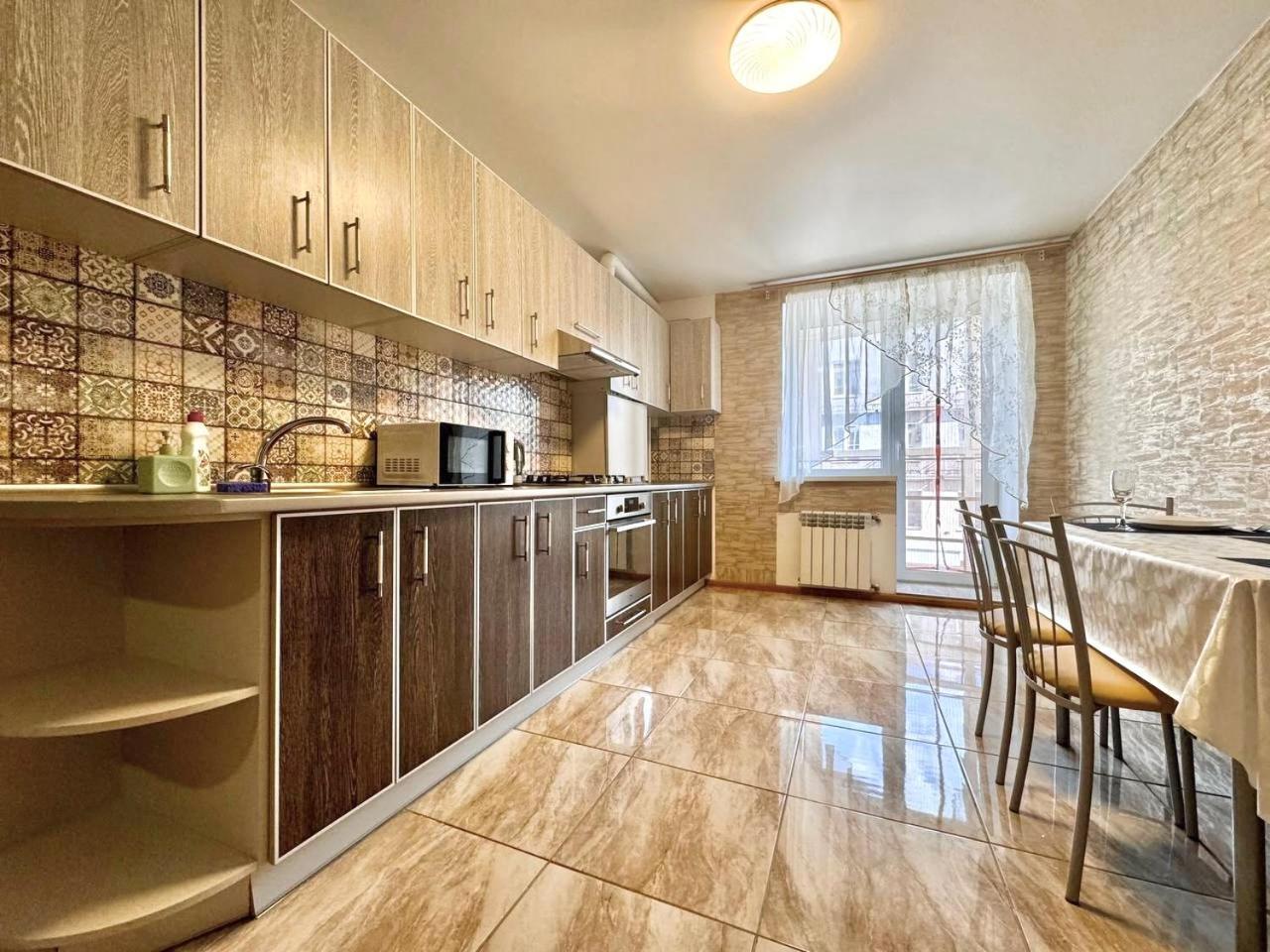 Apartment Apartpoltava: Cozy With Panoramic Balcony Poltava