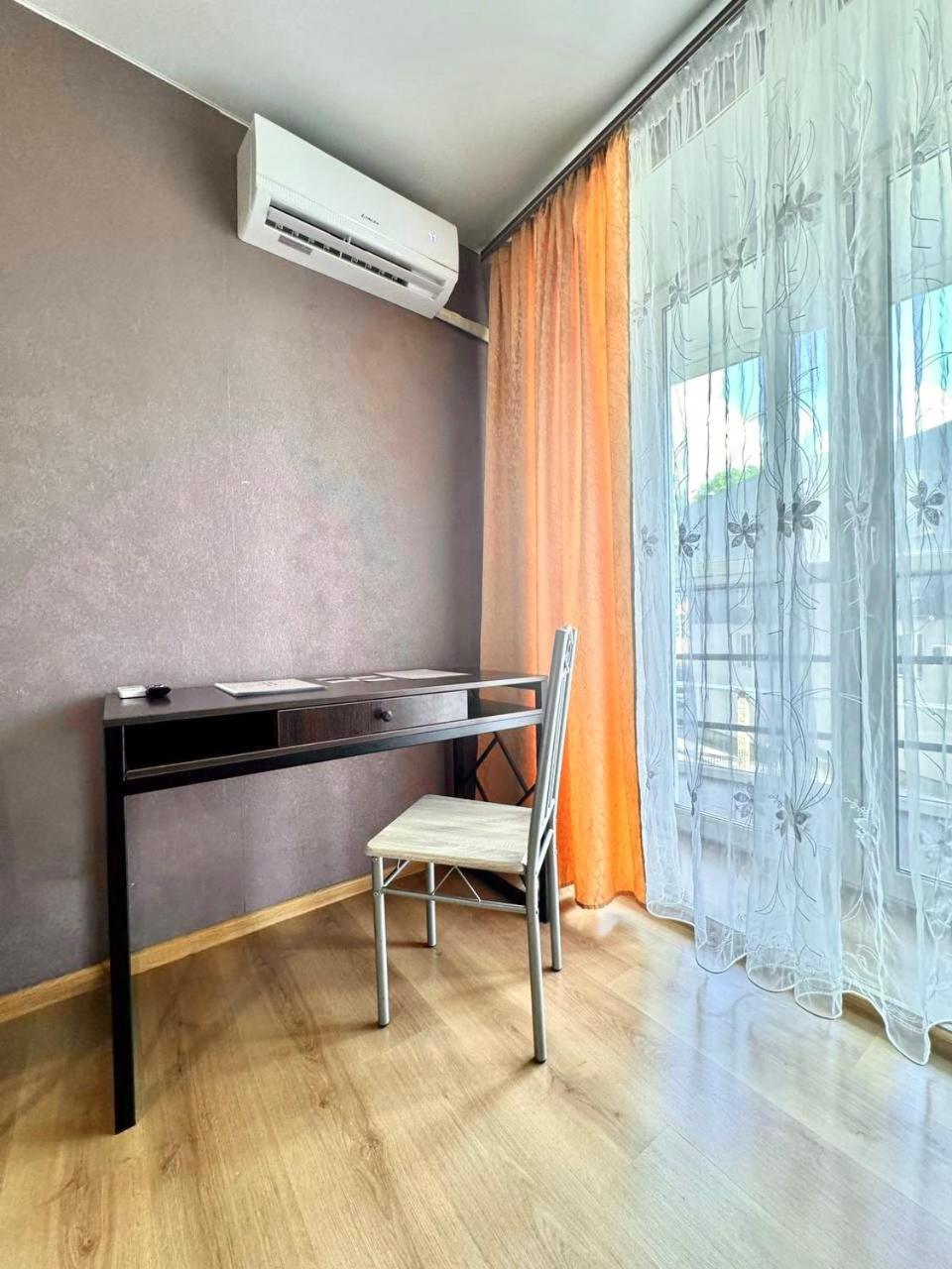 Apartpoltava затишна в новобудові, панорамний балкон, банківський чек Apartment Poltawa